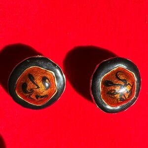 Vintage Enamel Round Clip-On Earrings in Black & Amber